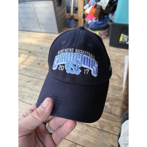 New Era Adjustable UNC NCAA Basketball 2017 Champions Cap - Picture 1 of 5